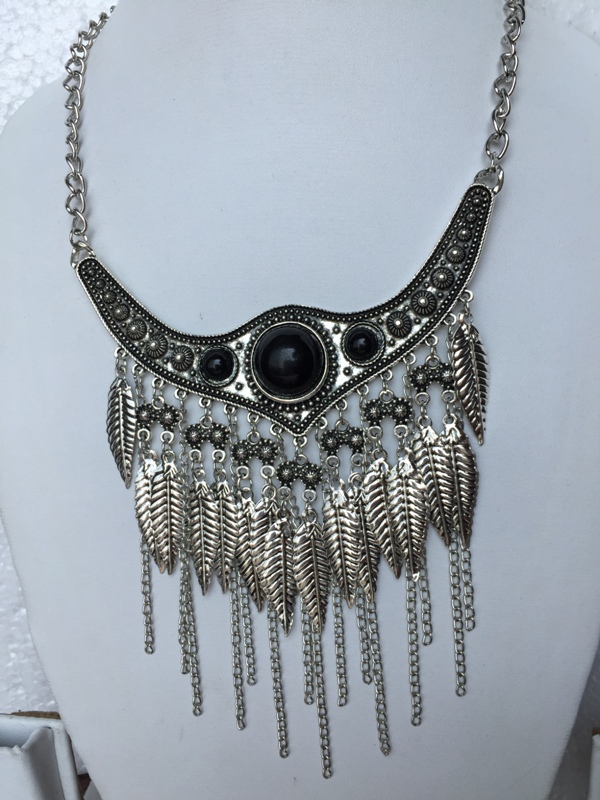 Bohemian Retro style chunky silver toned black turqoise multi leaf vintage necklace